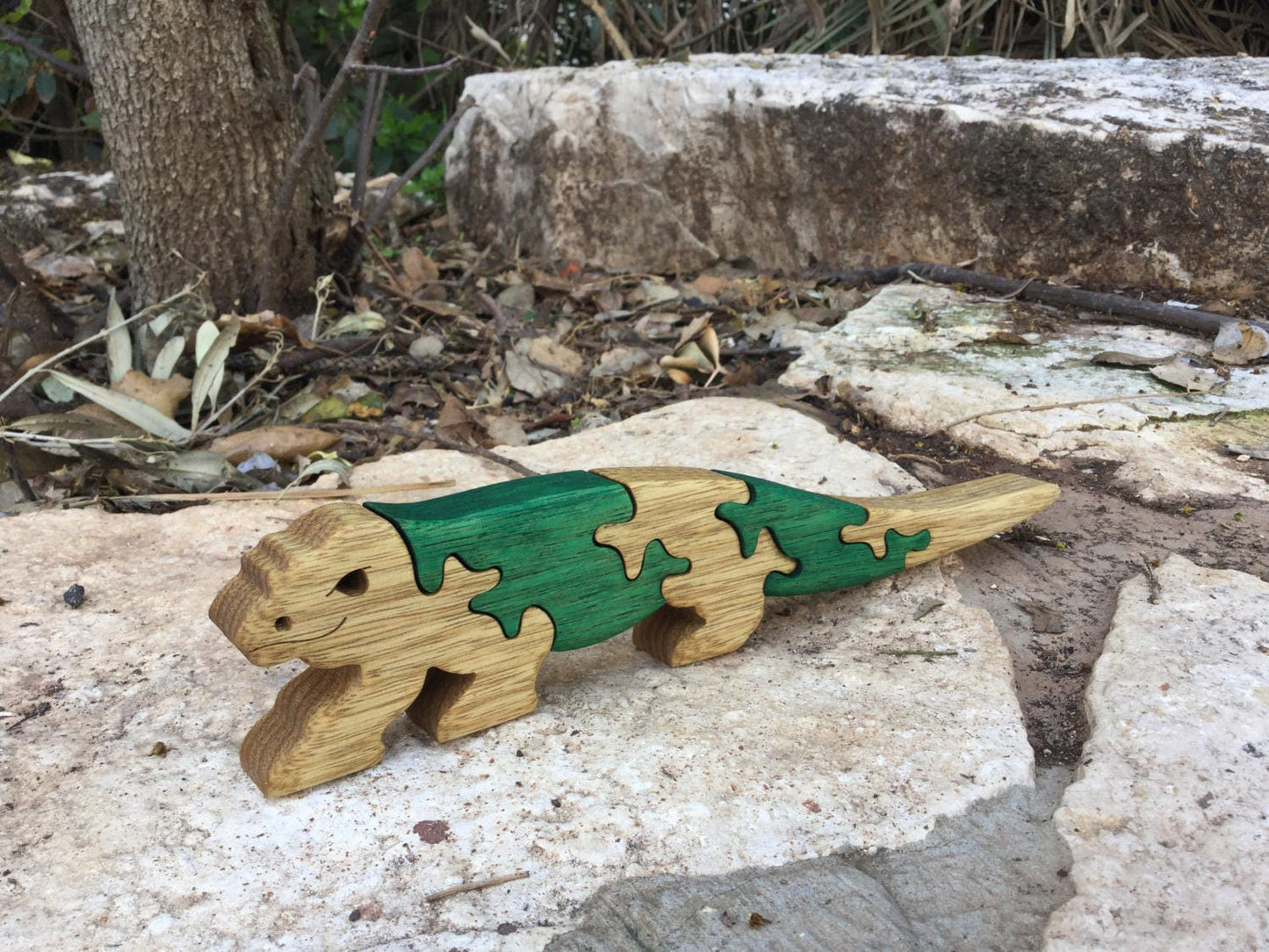 Komodo Dragon Puzzle - Exotic Wooden Jigsaw, Educational Toy, Durable Handcrafted Play, Eco-Friendly Gift