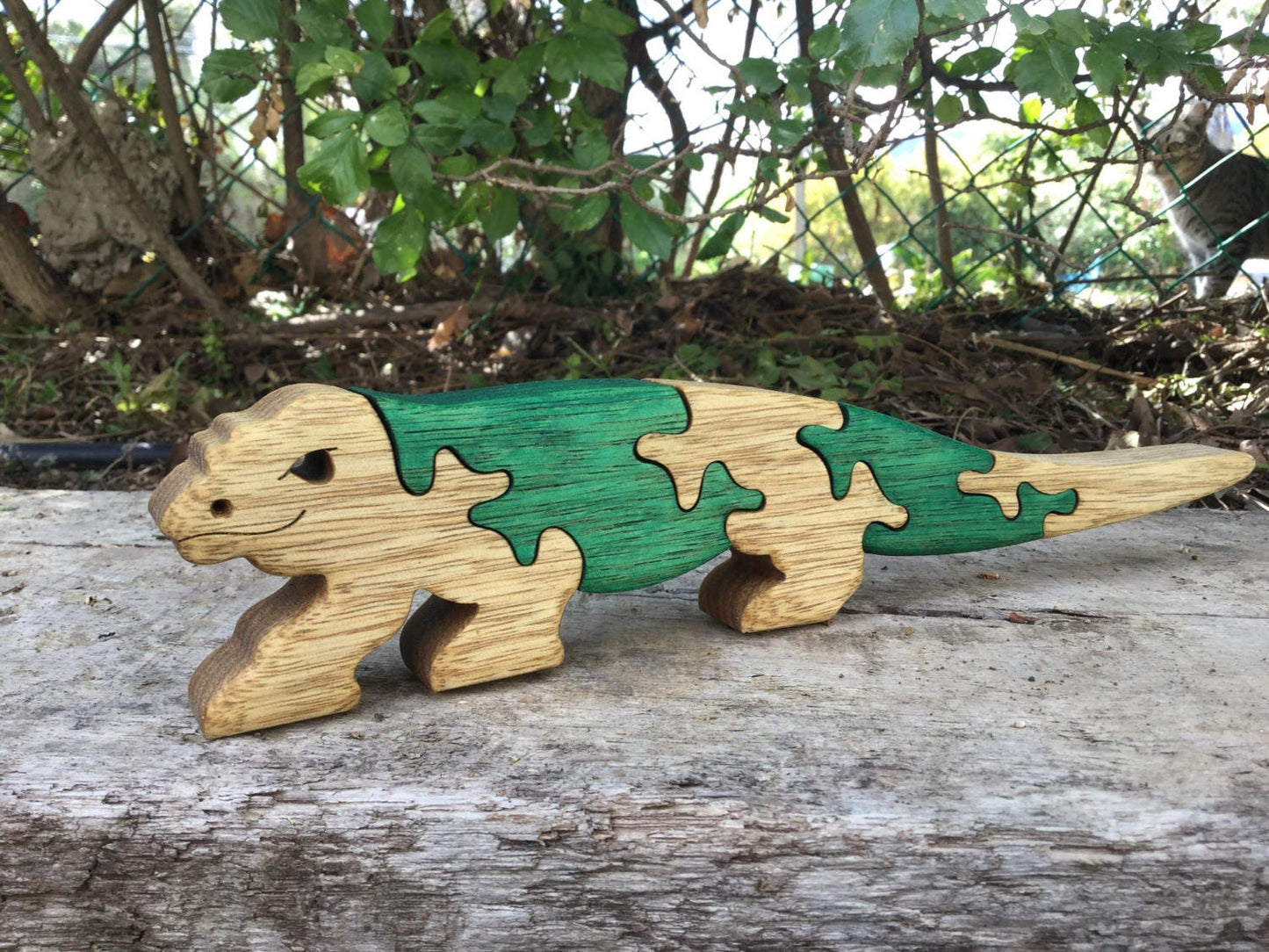 Komodo Dragon Puzzle - Exotic Wooden Jigsaw, Educational Toy, Durable Handcrafted Play, Eco-Friendly Gift