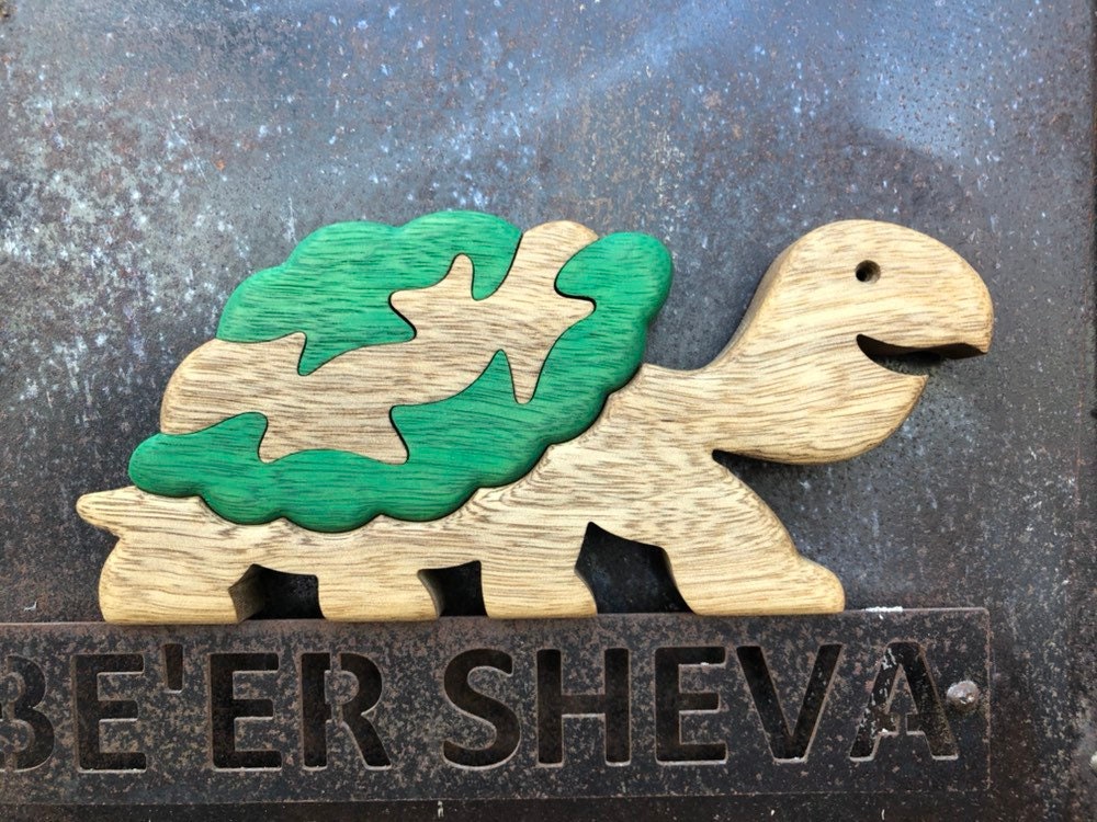 Turtle Wooden Puzzle - Handcrafted Jigsaw for Kids, Eco-Friendly Educational Toy, Charming Nature Decor