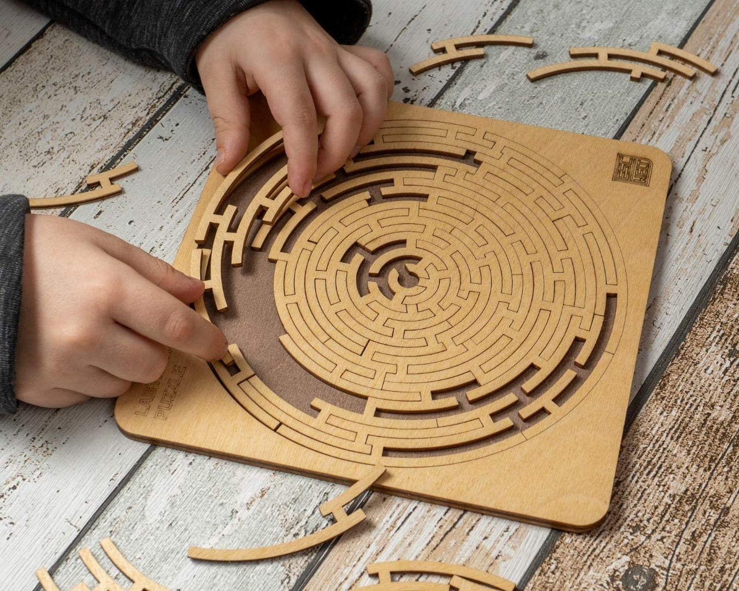 Round Labyrinth Wooden Jigsaw Puzzle Game For Birthday Gift Geometric Laser Cut Puzzles For Kids And Adults