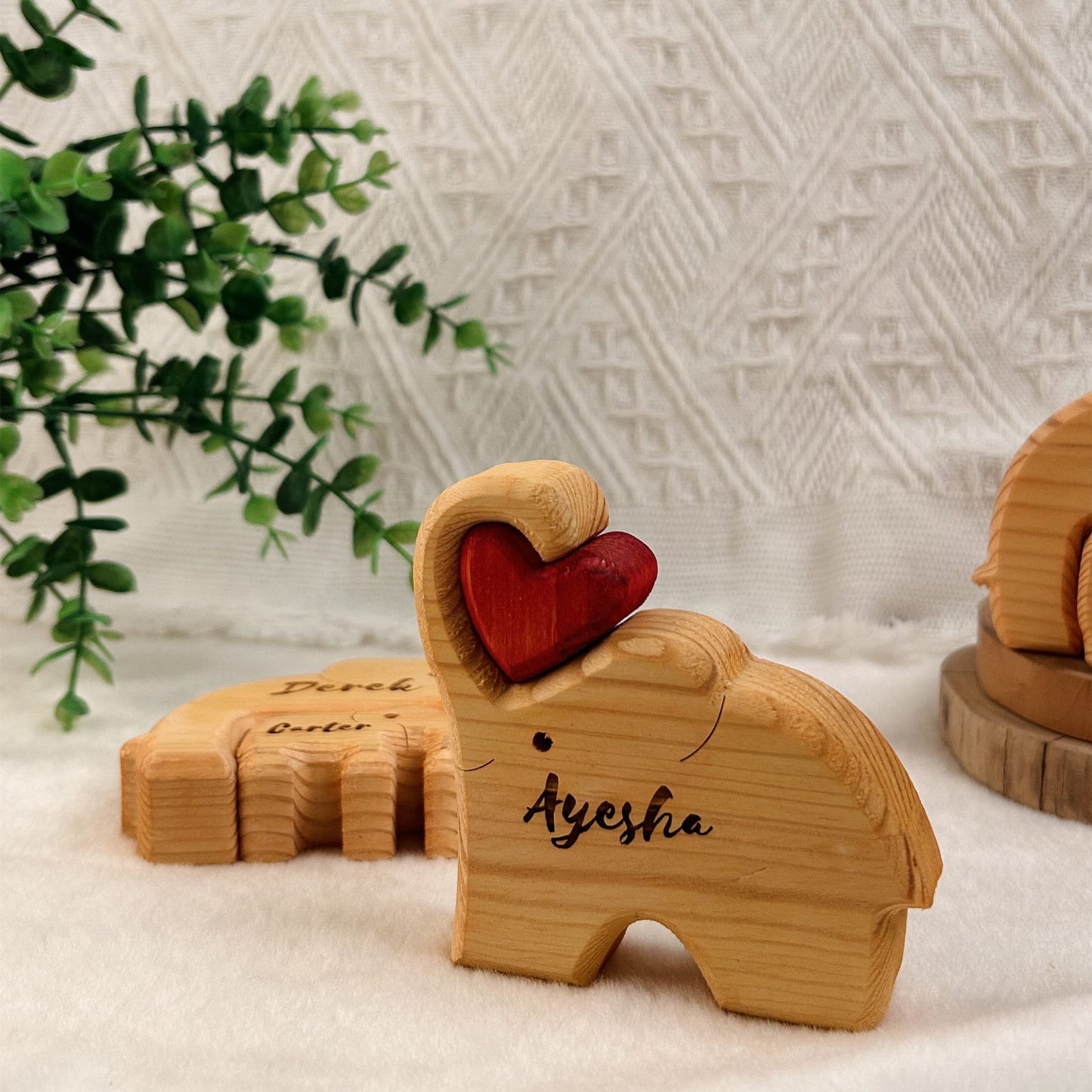 Wooden Elephant Family Puzzle, Personalized Name 7 Person Animal Figurine, Handmade Family Keepsake Home Decor Gift,Anniversary Gift for Her