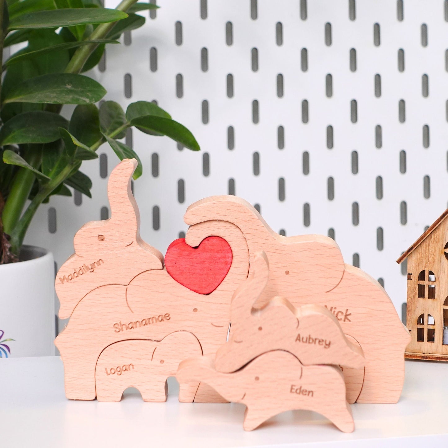 Personalized Elephant Family Wooden Puzzle Custom Up To 10 Animal Figurines Wooden Elephants Carvings 3D Animal Art Mother's Day Gift Kids