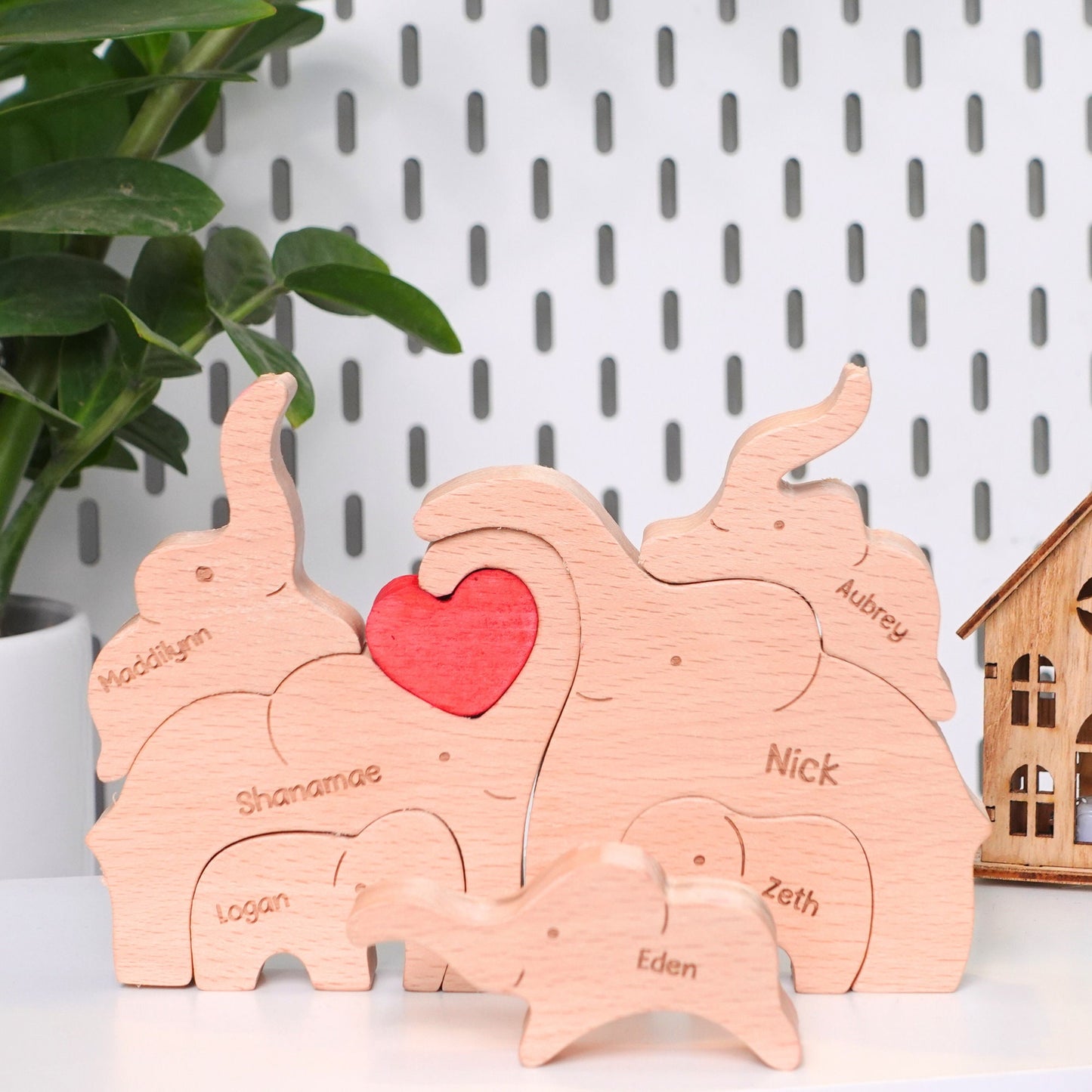 Personalized Elephant Family Wooden Puzzle Custom Up To 10 Animal Figurines Wooden Elephants Carvings 3D Animal Art Mother's Day Gift Kids