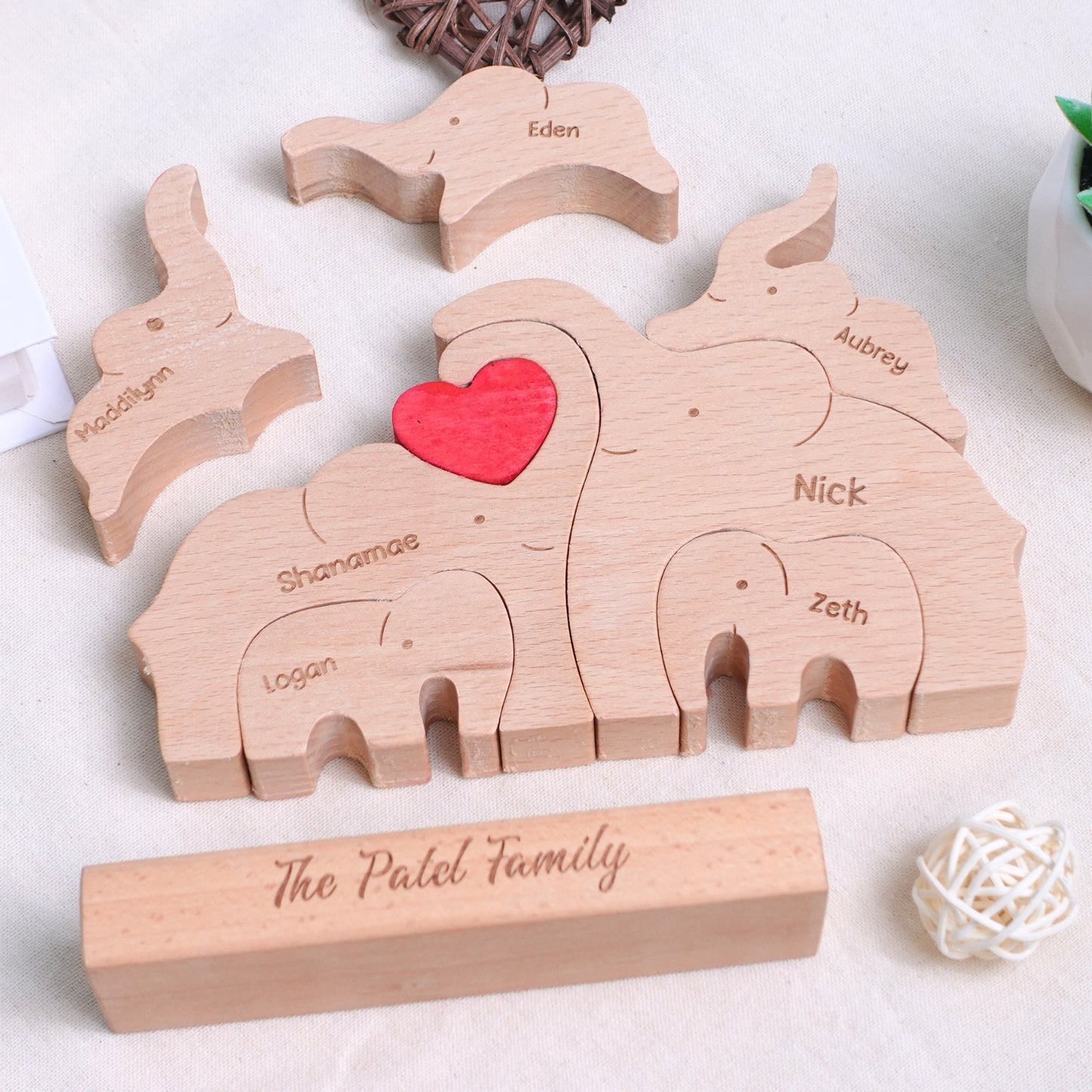 Personalized Elephant Family Wooden Puzzle Custom Up To 10 Animal Figurines Wooden Elephants Carvings 3D Animal Art Mother's Day Gift Kids